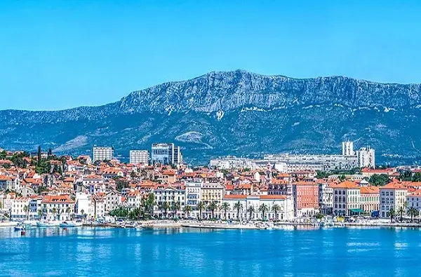 An overview of some of the best hotels in Split Croatia located on Riva, in the city center. 